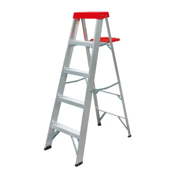 Escalera de tijera tipo ll 4 peldaños y bandeja